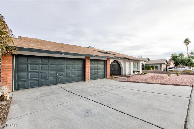 5126 Alfalfa St in Las Vegas, NV - Building Photo - Building Photo