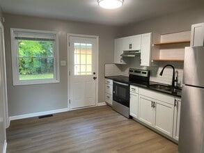 2932 W 11th St in Indianapolis, IN - Building Photo - Building Photo