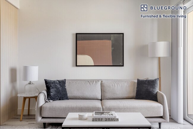 11701 Gateway Blvd-Unit -FL5-ID1105 in Los Angeles, CA - Building Photo - Building Photo