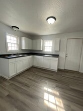 2218 W Olive St in Springfield, MO - Building Photo - Building Photo