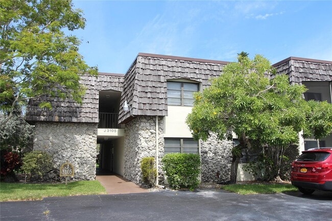 property at 3101 Oakland Shores Dr