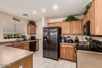 5725 E Good Pasture Ln in Florence, AZ - Building Photo - Building Photo