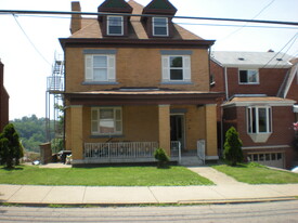 1312 Woodbourne Ave, Unit 1 Apartments