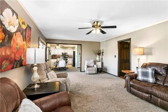 4174 SW Lafayette Pl in Lee's Summit, MO - Building Photo - Building Photo