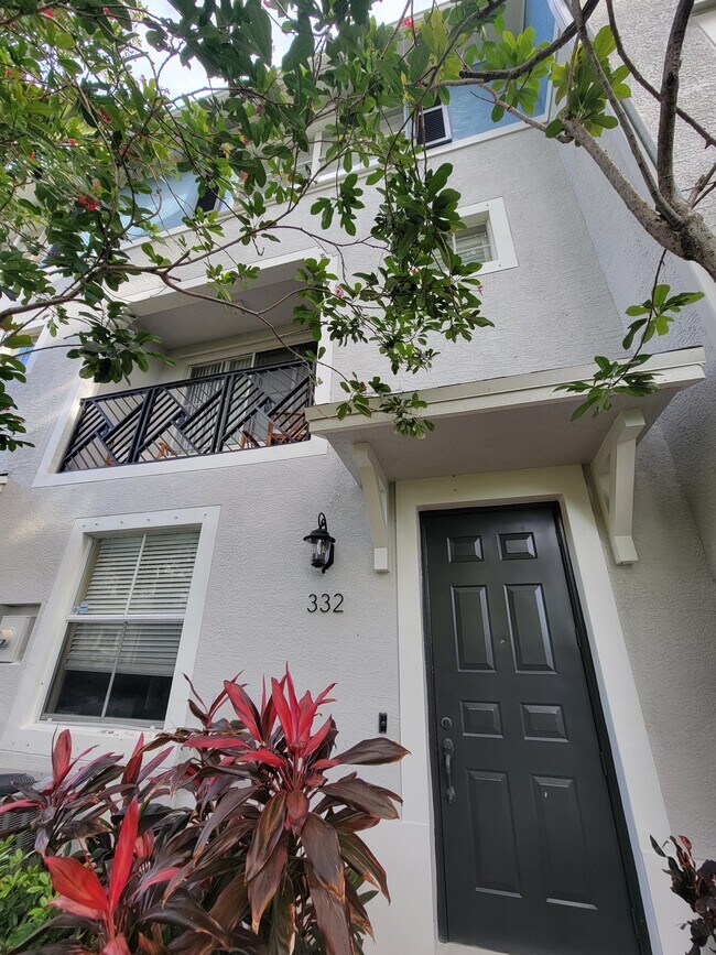 332 Atlantic Grove Way in Delray Beach, FL - Building Photo - Building Photo