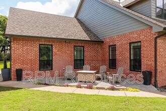 8012 NE 140th St in Edmond, OK - Building Photo - Building Photo