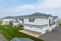 Heritage Farm Estates in Plover, WI - Foto de edificio - Building Photo