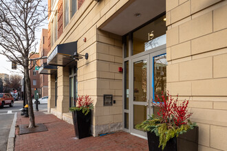 Rollins Square Condominium in Boston, MA - Foto de edificio - Building Photo