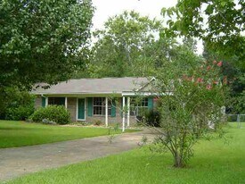 212 Thomas Dr in Dothan, AL - Building Photo