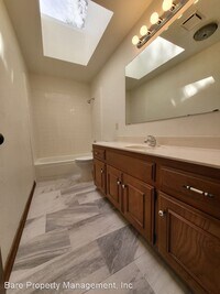 1309 Newbury Dr photo'