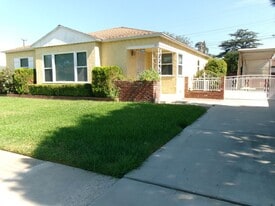 9621 Cloverwood St in Bellflower, CA - Building Photo