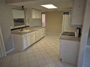 9802 Riverview Dr in Riverview, FL - Building Photo - Building Photo