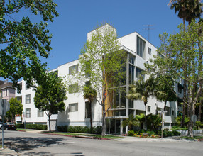 9145 Charleville Blvd in Beverly Hills, CA - Building Photo - Building Photo