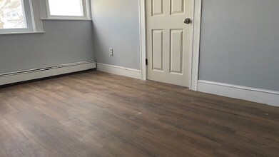 58 Federal Ave, Unit 2 in Quincy, MA - Building Photo - Building Photo
