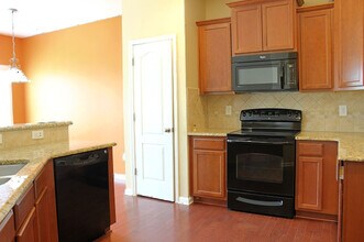 203 Windy Peak Loop in Cary, NC - Building Photo - Building Photo