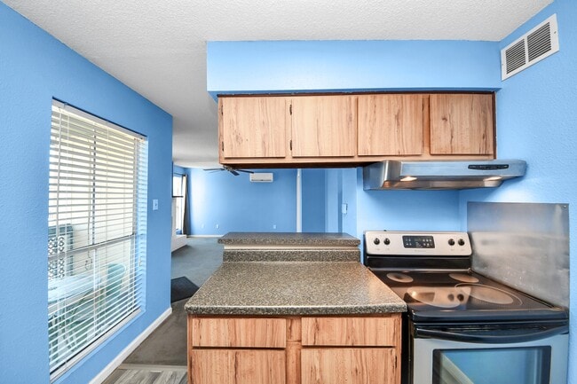 property at 1516 Bay Area Blvd