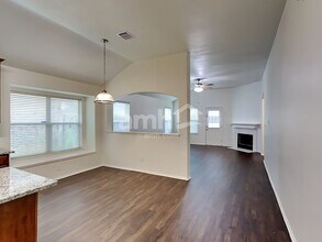 7702 Summer Dale Dr in Rosenberg, TX - Building Photo - Building Photo