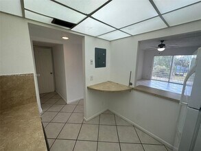 1638 Embassy Dr in West Palm Beach, FL - Building Photo - Building Photo
