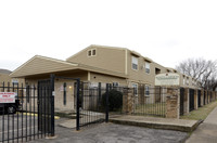 Bonita Gardens Apartments in Dallas, TX - Foto de edificio - Building Photo