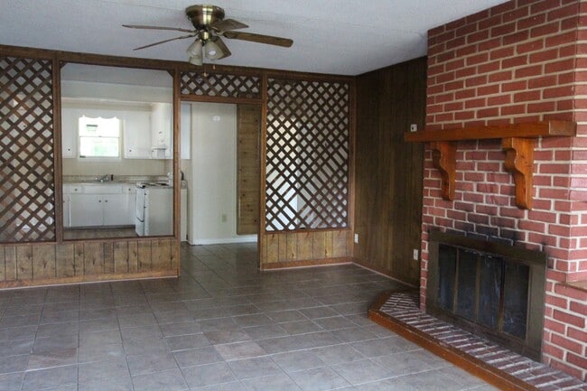 2906 Rosebriar Ave in Albany, GA - Building Photo - Building Photo