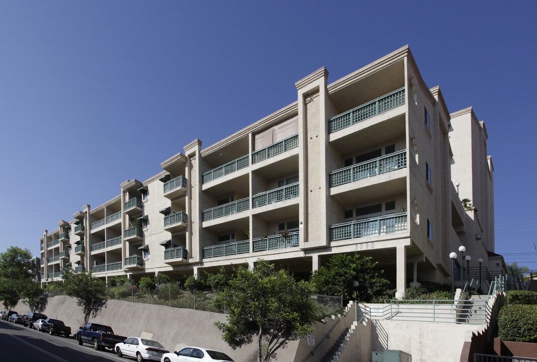 Coral Ridge in San Diego, CA - Building Photo