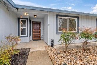 1032 Friar St in Stockton, CA - Building Photo - Building Photo