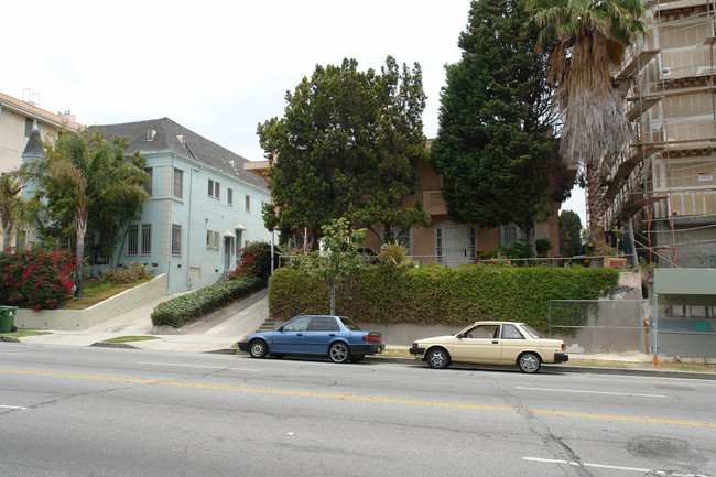 328 S Virgil Ave in Los Angeles, CA - Building Photo - Building Photo