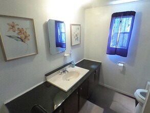 204 Royal St in Clinton, TN - Building Photo - Building Photo