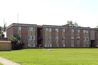 Southview Garden Apartments in Nicholasville, KY - Building Photo - Building Photo