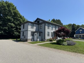 3 E Pattagansett Rd in East Lyme, CT - Building Photo - Building Photo