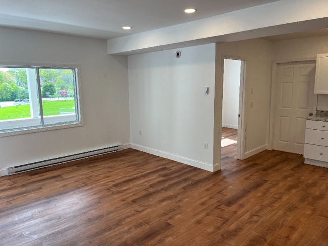 21 Roberts St in Sanford, ME - Building Photo - Building Photo