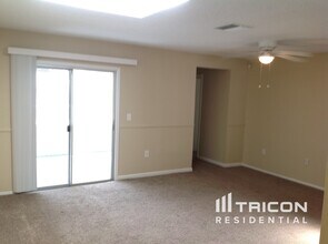 7252 Riverbank Dr in New Port Richey, FL - Building Photo - Building Photo
