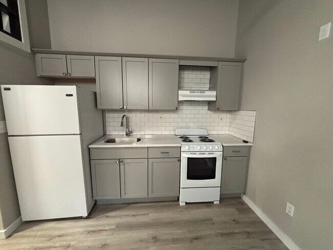 142 Gove St in Boston, MA - Building Photo - Building Photo