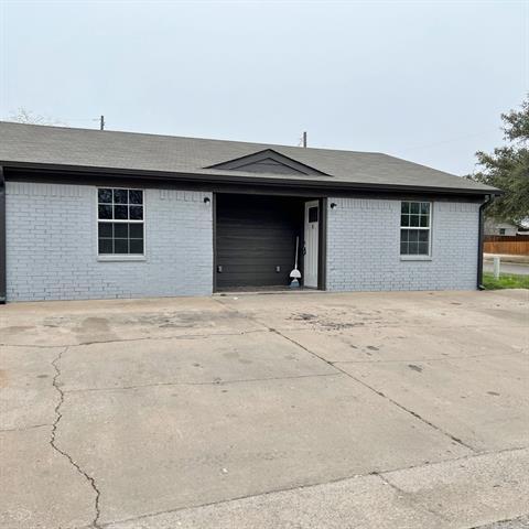 715 E 3rd St in Weatherford, TX - Building Photo