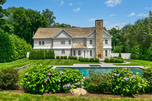 property at 5 High Point Rd