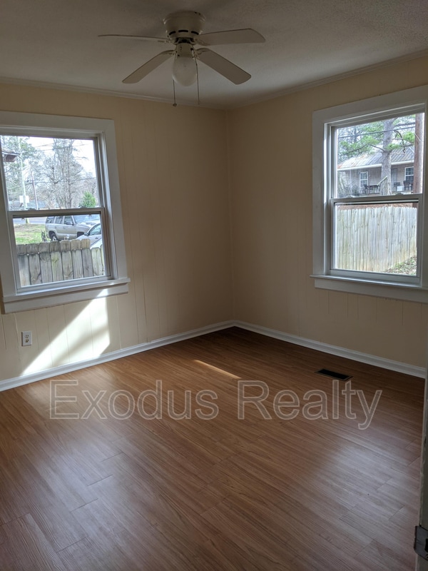 501 Charlotte Ave in Sanford, NC - Building Photo - Building Photo
