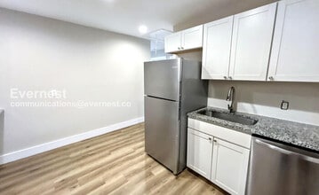 1732 17th Ave N in Nashville, TN - Building Photo - Building Photo