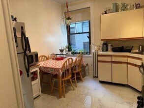 1758 Commonwealth Ave in Boston, MA - Building Photo - Building Photo