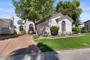 8292 E Cortez Dr in Scottsdale, AZ - Building Photo