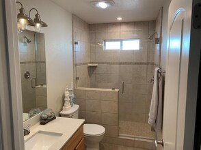 208 Fig St in Roseville, CA - Building Photo - Building Photo