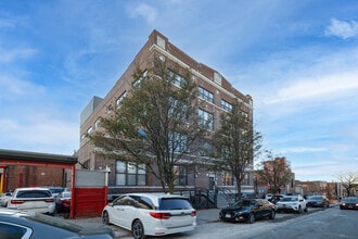220 25th St in Brooklyn, NY - Foto de edificio - Building Photo