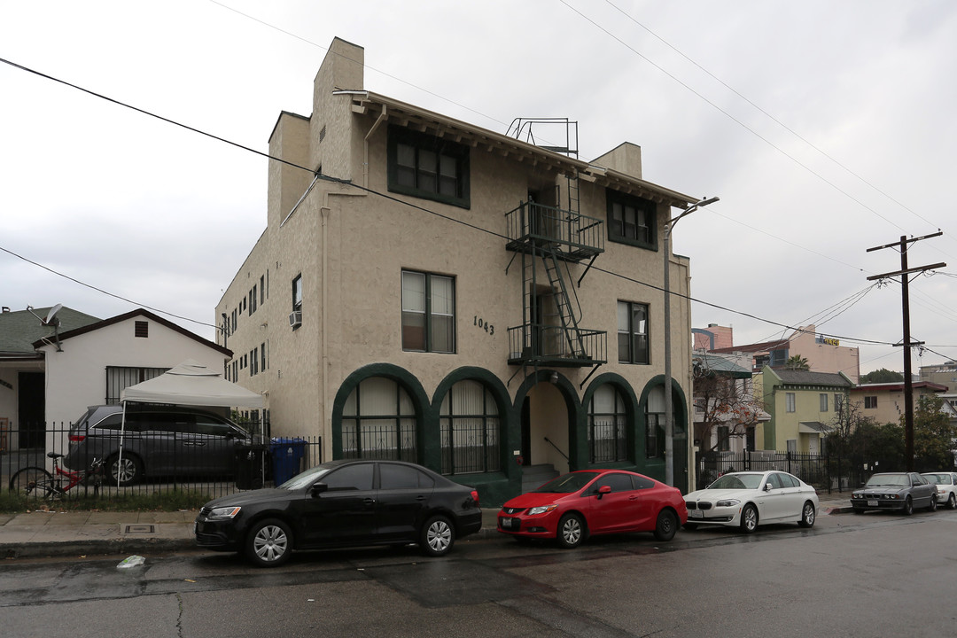 Columbia Apartments in Los Angeles, CA - Building Photo