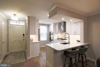 332 S Alfred St in Alexandria, VA - Building Photo - Building Photo