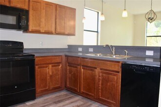 1352 Coriander Dr in Poinciana, FL - Building Photo - Building Photo