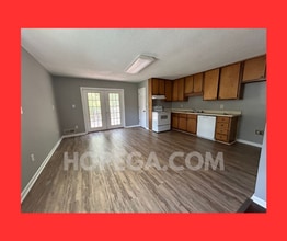 84 Matthews St in Senoia, GA - Building Photo - Building Photo