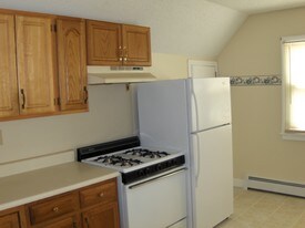 41 Vineland Terrace, Unit 3