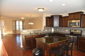 10715 Derryrush Ave in Charlotte, NC - Building Photo - Building Photo