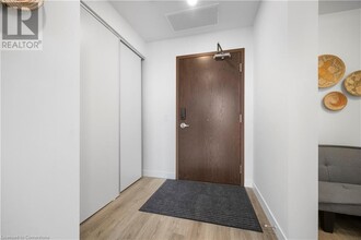 60 Frederick St in Kitchener, ON - Building Photo - Building Photo