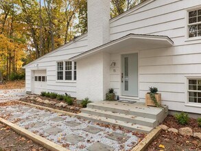 15 Half Mile Common in Westport, CT - Building Photo - Building Photo