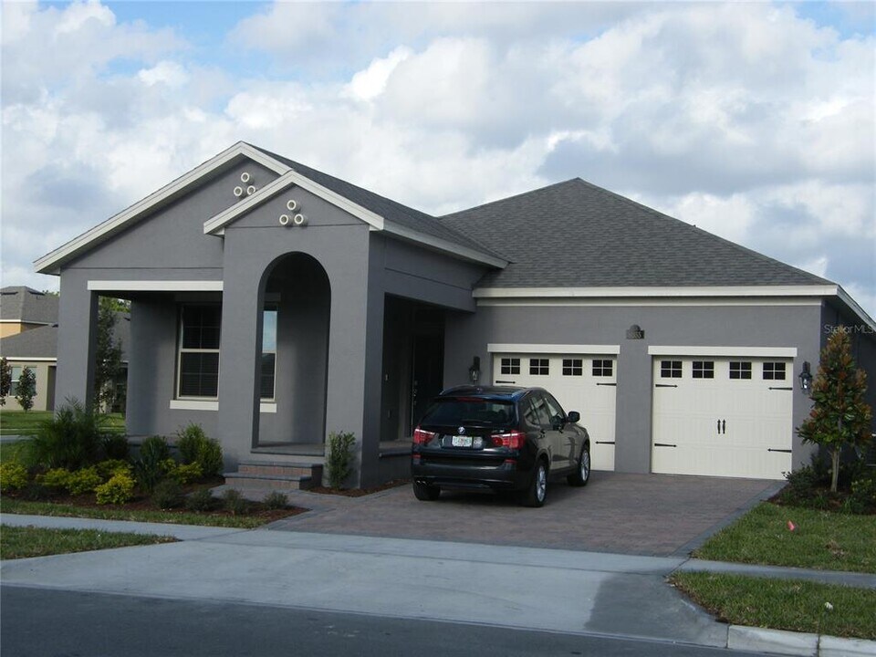 9555 Waterway Passage Dr in Winter Garden, FL - Building Photo